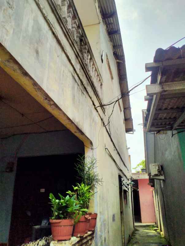 rumah 2 lantai pasar rebo jakarta timur