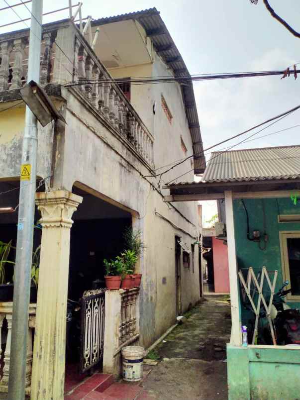 rumah 2 lantai pasar rebo jakarta timur