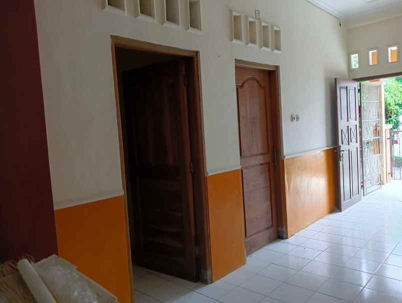 rumah 2 lantai selangkah sambiroto raya