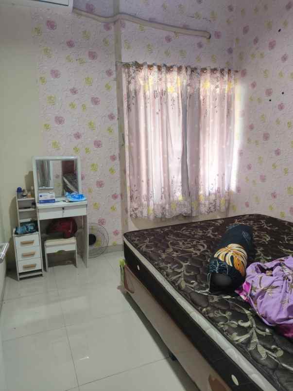 rumah 2 lantai siap huni di perumahan grand mahkota 1