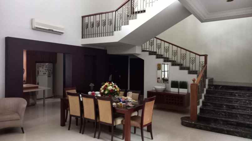 rumah 2 lantai siap huni mezzanine semi furnish