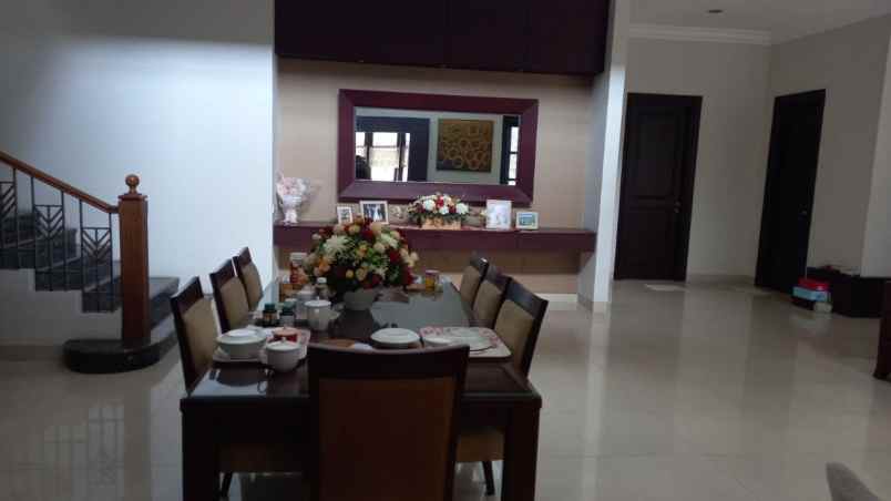 rumah 2 lantai siap huni mezzanine semi furnish