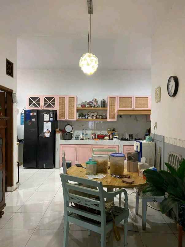 rumah 2 lt radar auri depok