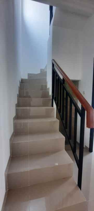 rumah 3 kamar tidur pamulang tangsel