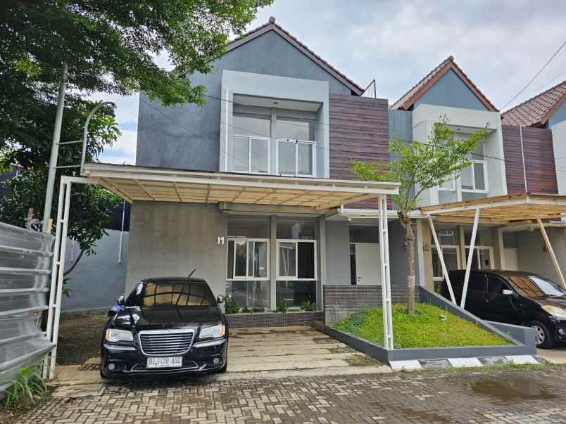 rumah 3 lantai di cisaranten arcamanik kota bandung