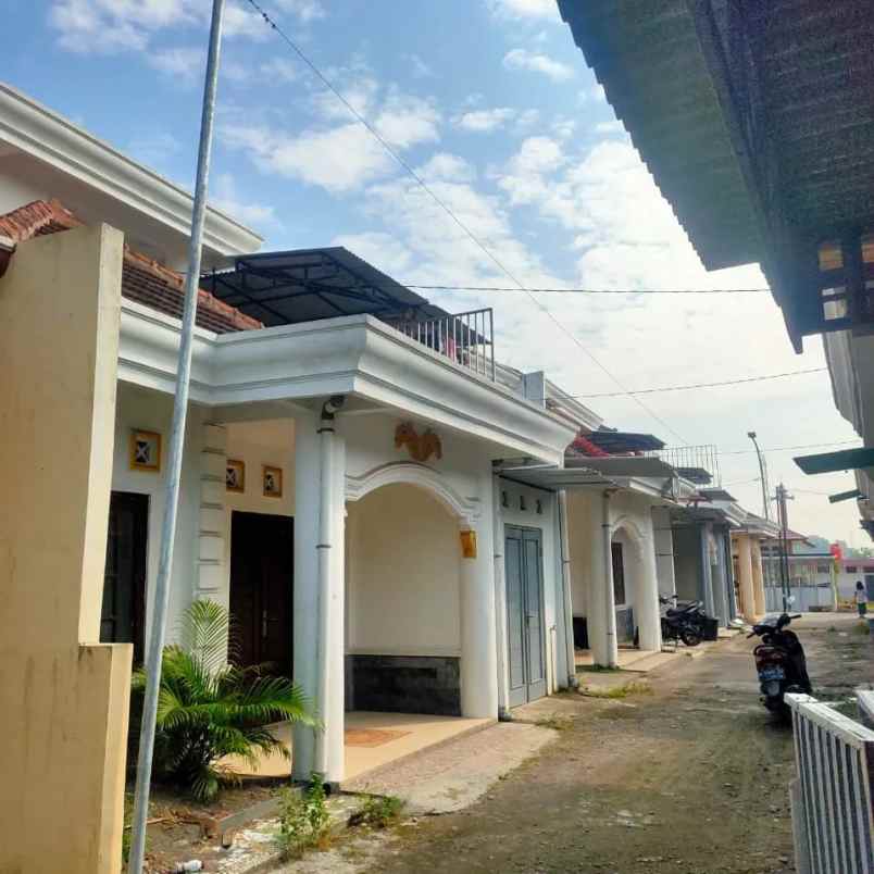 rumah 4 kamar 2 lantai dekat kampus isi sewon bantul