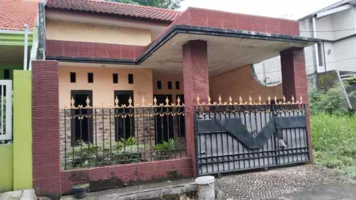 rumah 400 jt an 1 lantai row 2 mobil nego