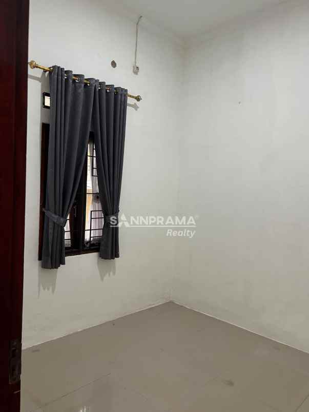 rumah apik terawat dalam cluster di pasir putih depok