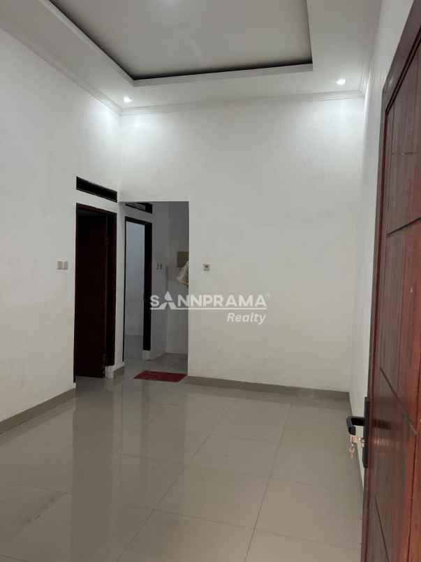 rumah apik terawat dalam cluster di pasir putih depok