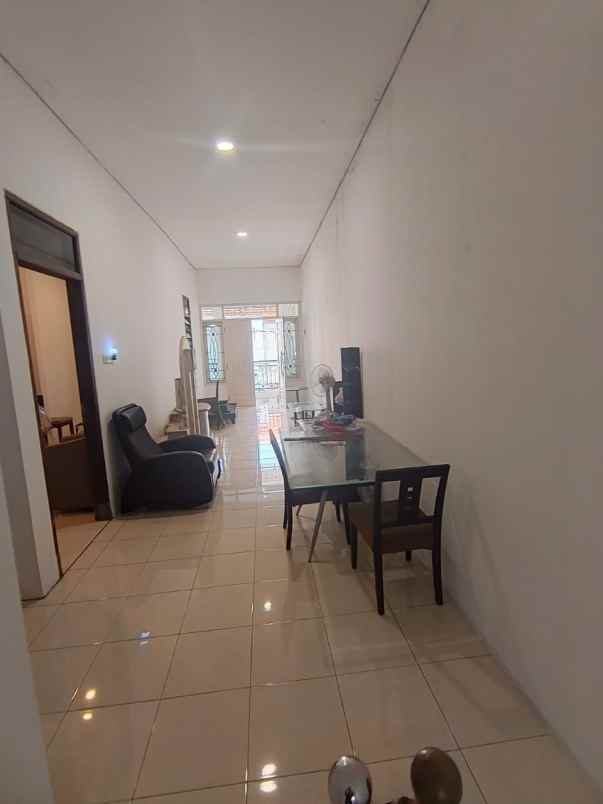 rumah aries daerah karang empat
