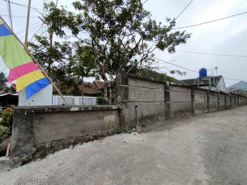 rumah asri nyaman dengan halaman luas di tasikmalaya