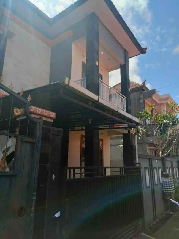 rumah bagus dan strategis di denpasar selatan