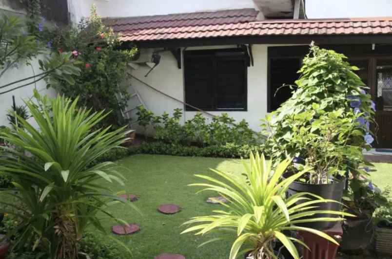 rumah bagus siap huni di baruk utara daerah rungkut