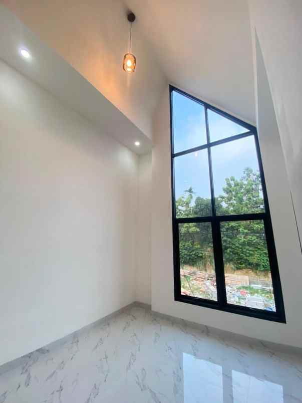 rumah baru 2 lantai di cilodong kota depok