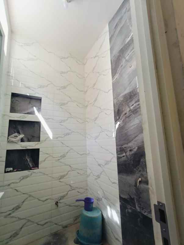 rumah baru 2 lantai lokasi sawojajar 2