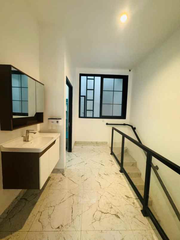 rumah baru gress harga terjangkau pakuwon city