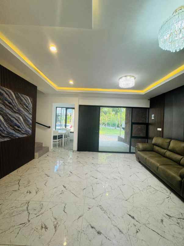 rumah baru gress harga terjangkau pakuwon city