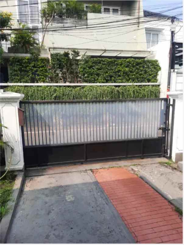 rumah besar area tanah kusir lokasi tenang dekat pim