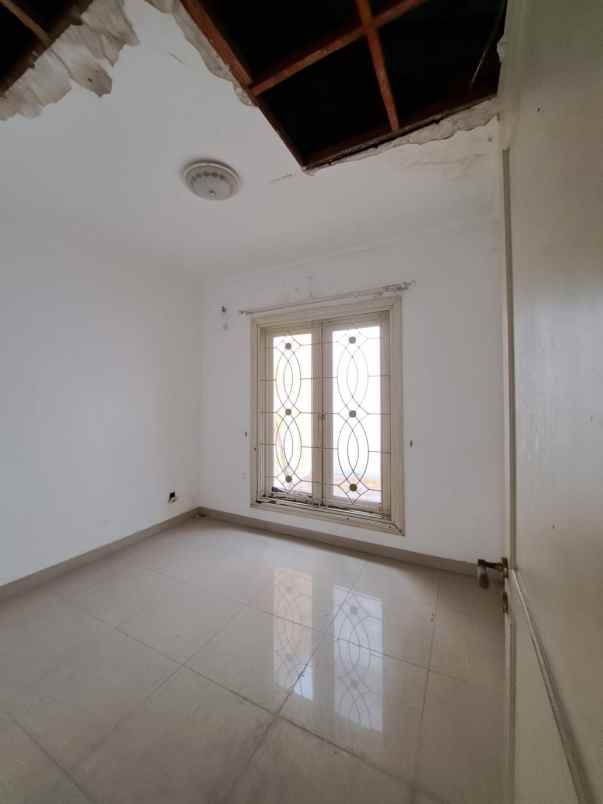 rumah butuh renov hitung tanah saja wisata bukit mas