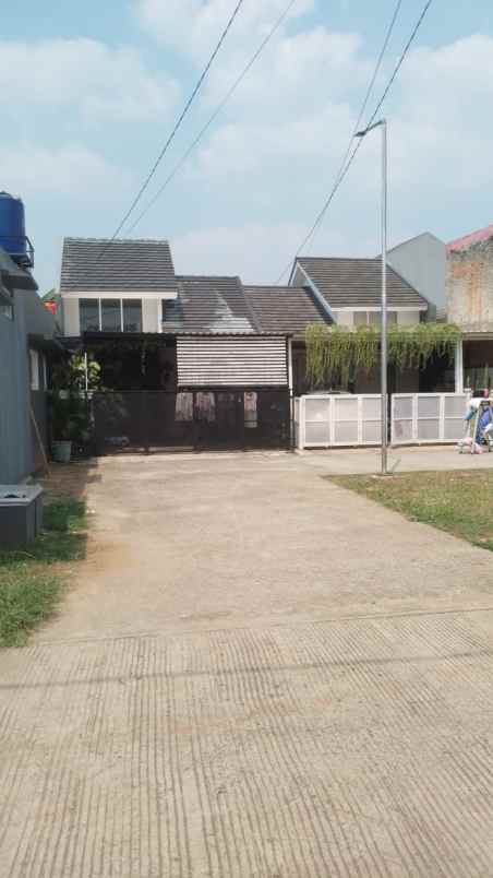 rumah cantik asri dan modern di pamulang