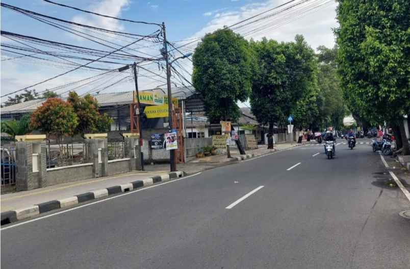 rumah cantik perum naman regency bintara jaya bekasi