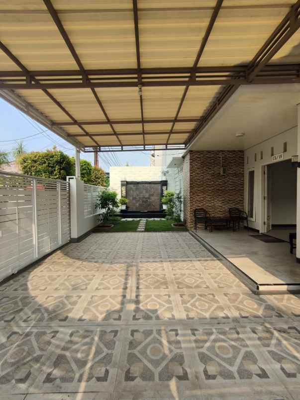 rumah dalam komplek di pondok kelapa jakarta timur
