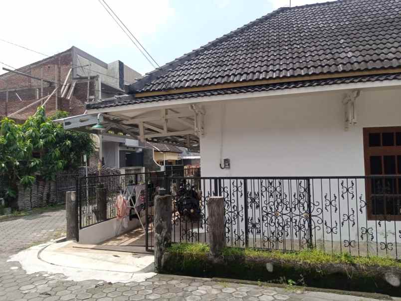 rumah dalam perum di jl palagan jombor barat monumen