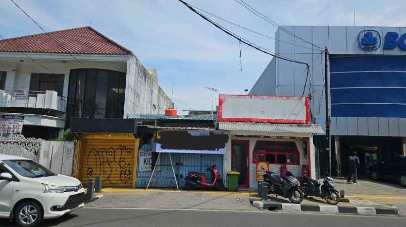 rumah dan 2 kios strategis di tanjung duren jak bar