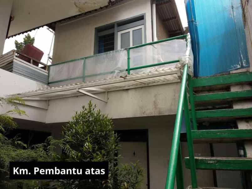 rumah dan ruang usaha di dago bandung