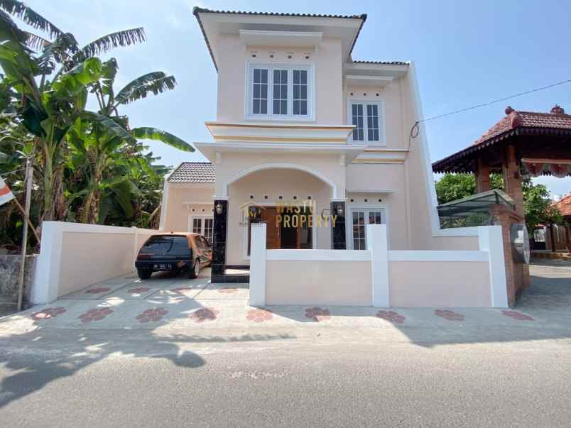 rumah desain klasik modern dekat kampus 4 uad jogja