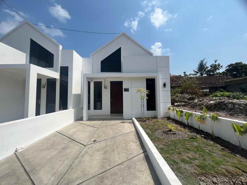 rumah di manisrenggo shm ready siap balik nama