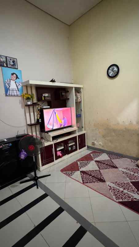 rumah dijual 1 5 lantai di pondok aren dekat bintaro