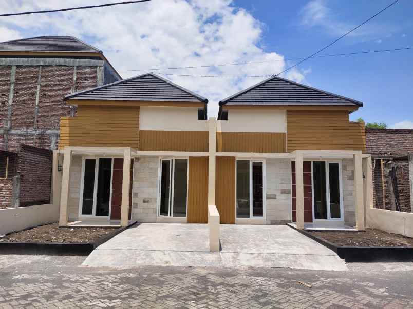 rumah dijual di lumajang