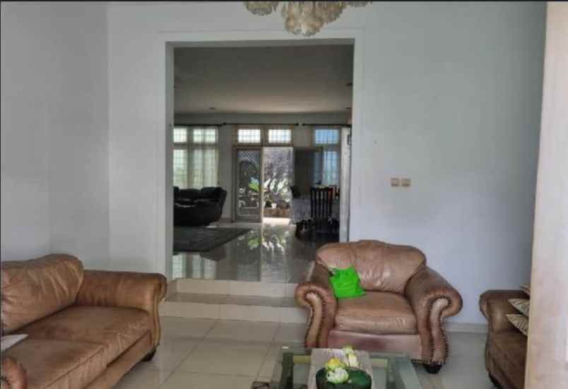 rumah dijual nyaman lokasi di cinere depok