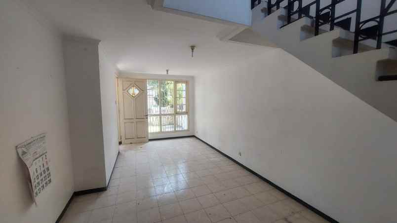 rumah dijual vila valensia pakuwon indah surabaya