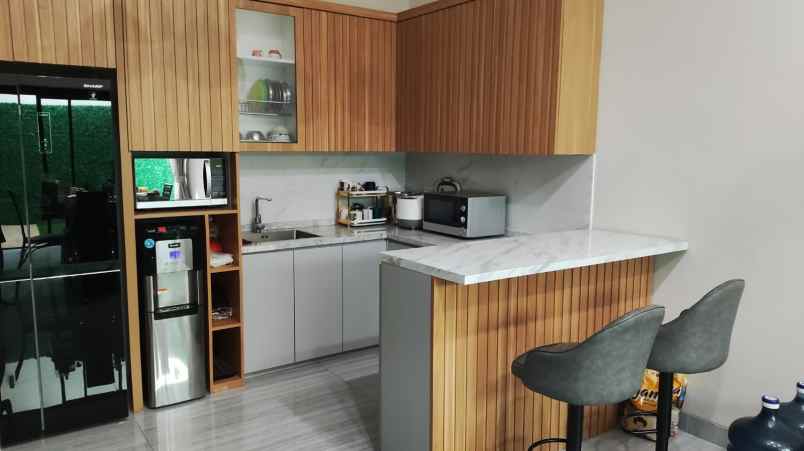 rumah full furnished di green garden residence