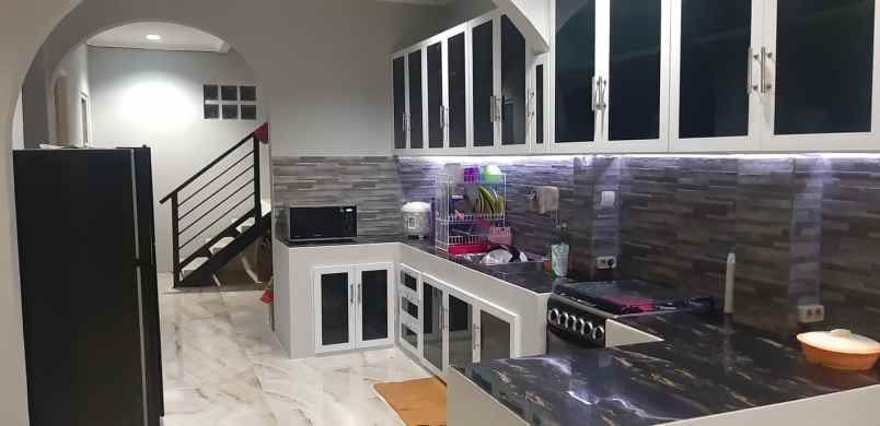 rumah full furnished dijual sentul city kab bogor