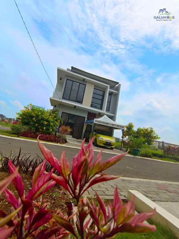 rumah jalan raya galuh mas karawang