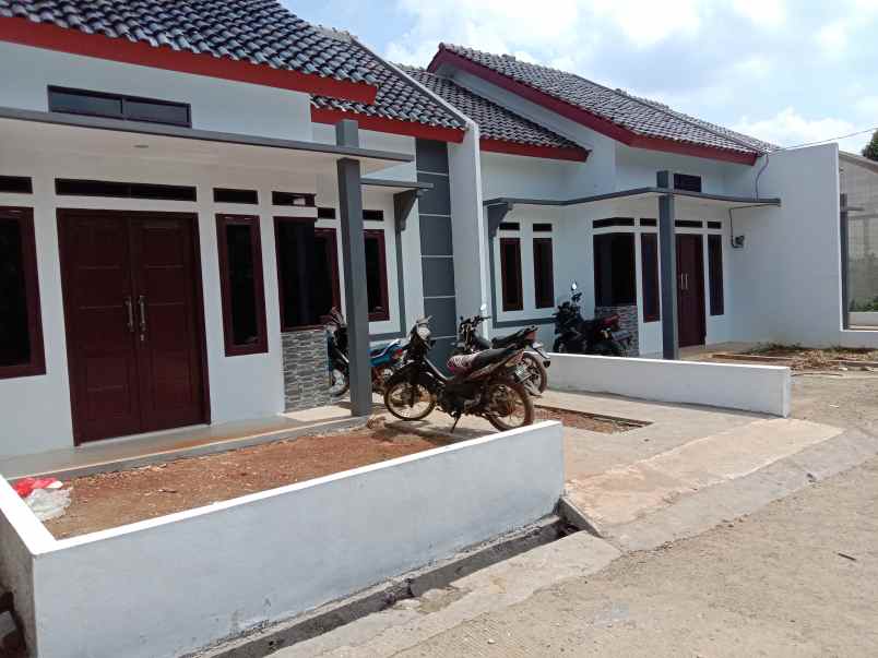 rumah jalan raya ragajaya