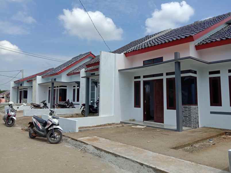 rumah jalan raya ragajaya