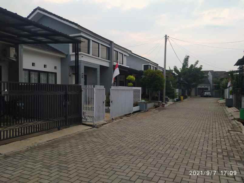 rumah jl cendana pd kmiri