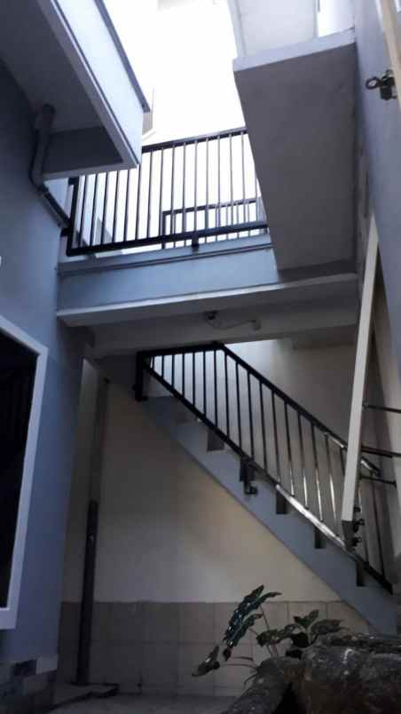 rumah jl durian pondok candra strategis