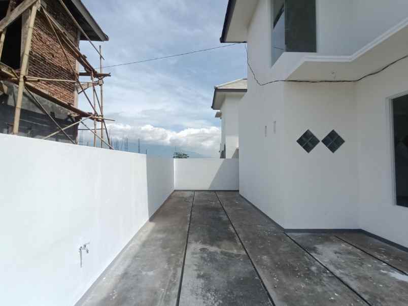 rumah jl ters gagak lumayung