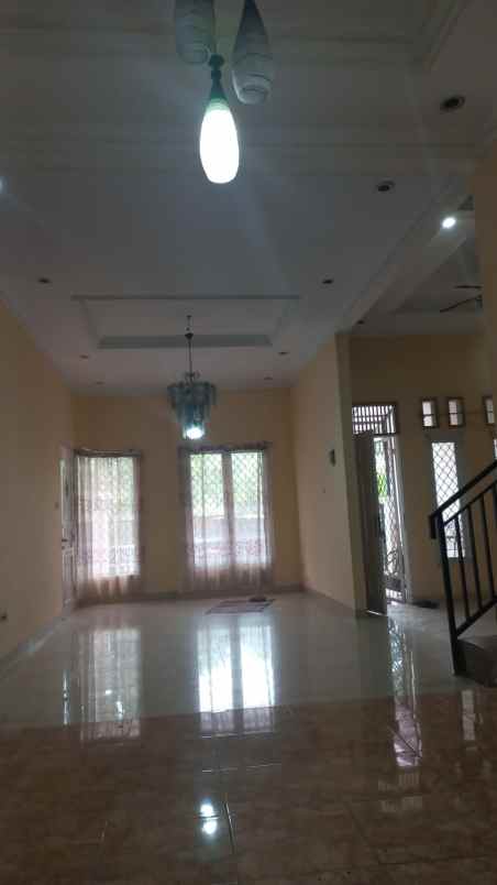 rumah komplek bukit nusa indah