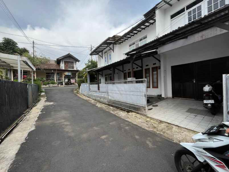 rumah komplek cihanjuang hook 5 menit pemkot cimahi