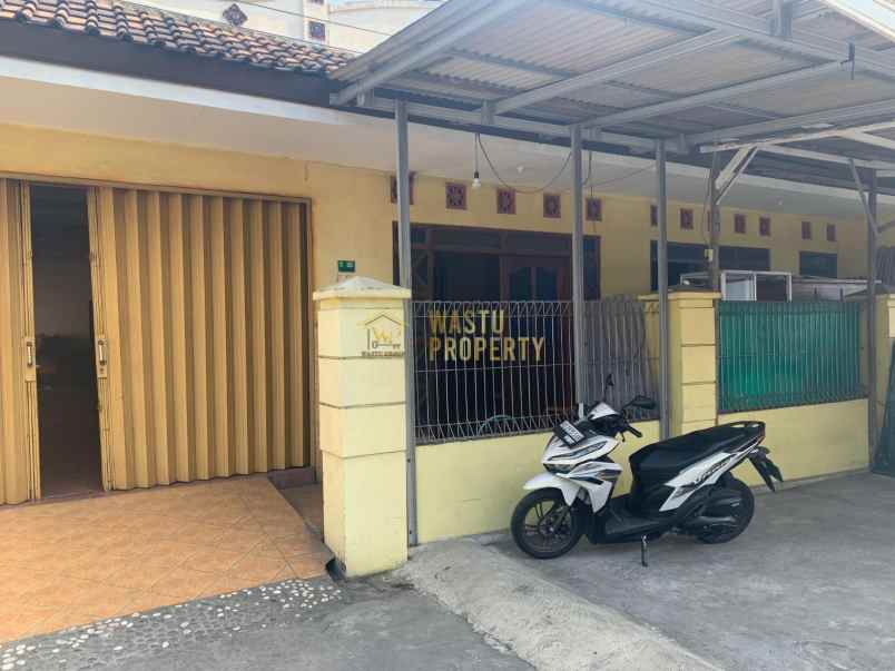 rumah kost 6 menit dari kampus isi jogja