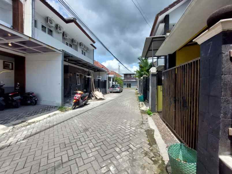 rumah kost exclusive di kawasan kampus ternama