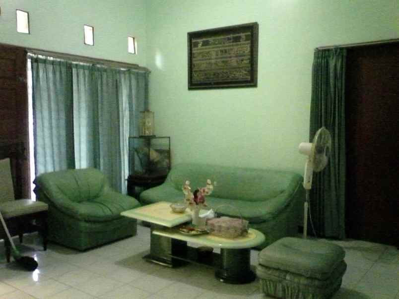 rumah luas tenang dan nyaman duta bukit mas banyumanik