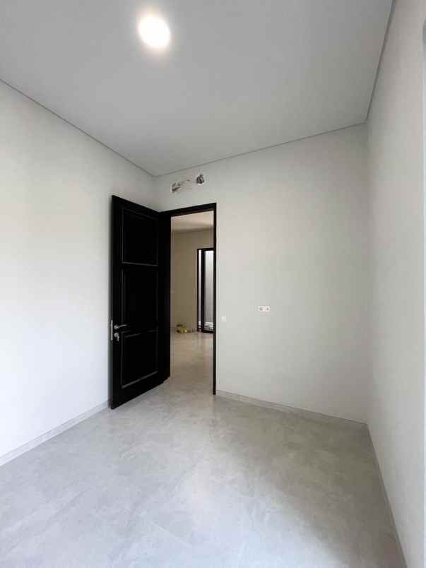 rumah manyar tirtoasri new minimalis row 2 mobil