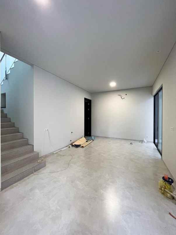 rumah manyar tirtoasri new minimalis row 2 mobil